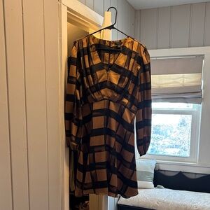 Halogen Chic Black and Gold Geometric Dress